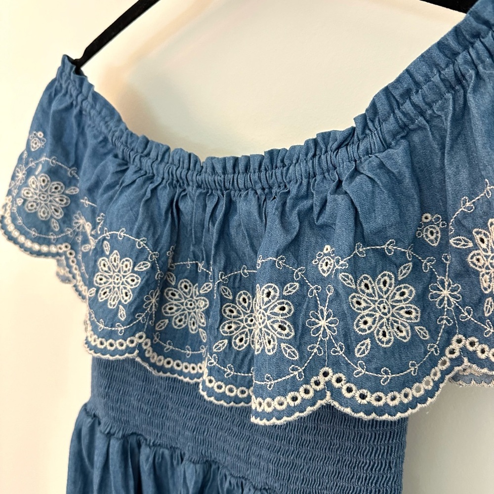 Off the shoulder mini dress size small